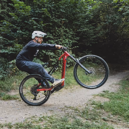 Wheelie auf dem Trailground Brilon